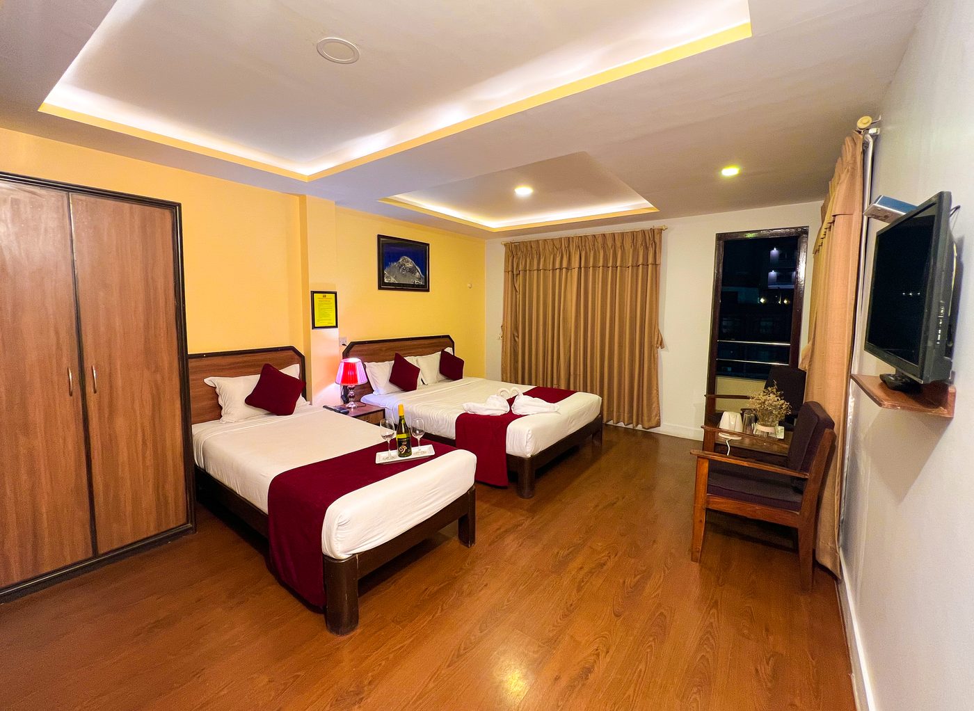 Deluxe Family Suite Room